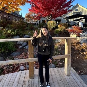 Meet your Posher, Rene roy